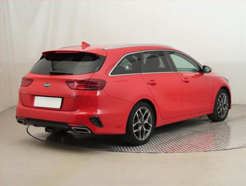 Kia Cee'd - hlavní fotka