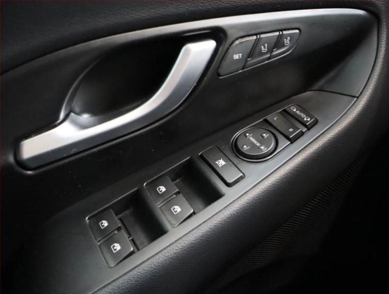 Hyundai i30 - hlavní fotka