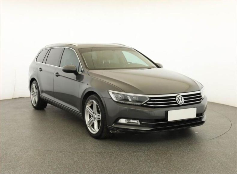 Volkswagen Passat - hlavní foto