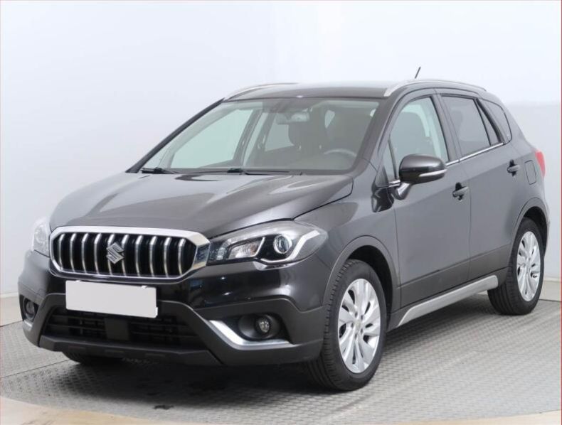 Suzuki SX4 - hlavní fotka