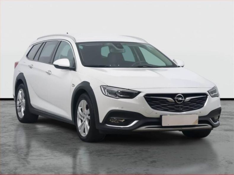 Opel Insignia - hlavní foto