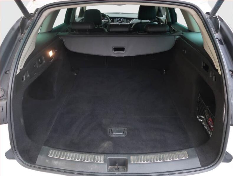 Opel Insignia - hlavní fotka
