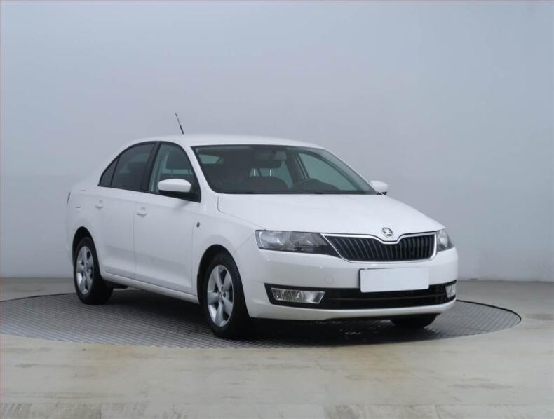 Škoda Rapid - hlavní foto
