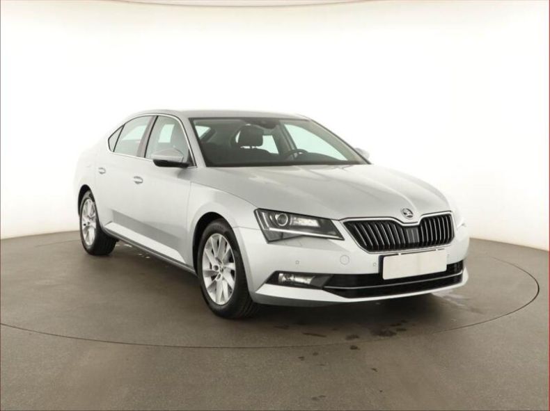 Škoda Superb - hlavní fotka inzerátu
