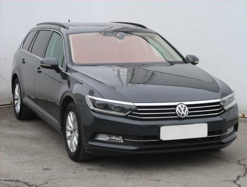 Volkswagen Passat - hlavní foto