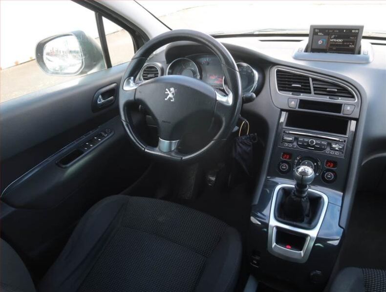 Peugeot 5008 - hlavní fotka