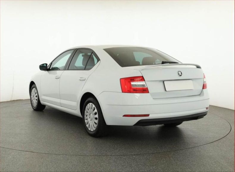 Škoda Octavia - hlavní fotka