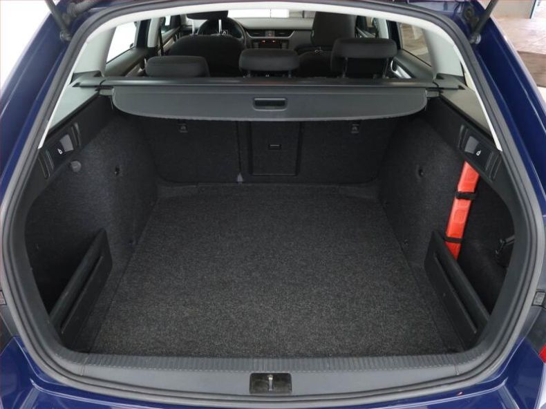 Škoda Octavia - hlavní fotka