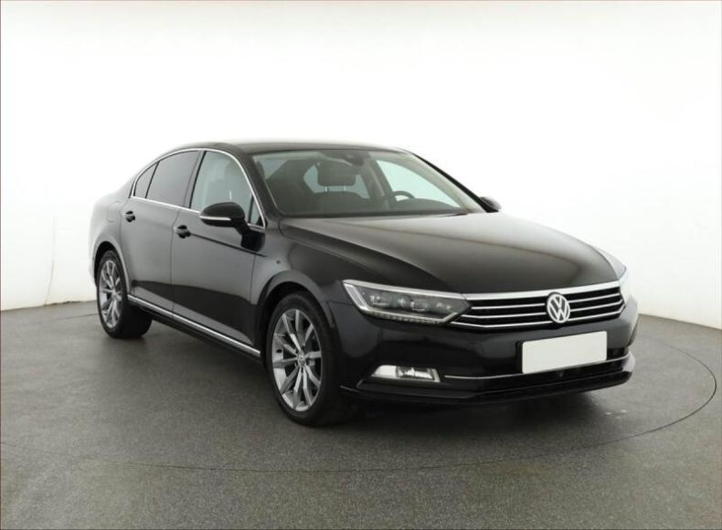 Volkswagen Passat - hlavní fotka inzerátu