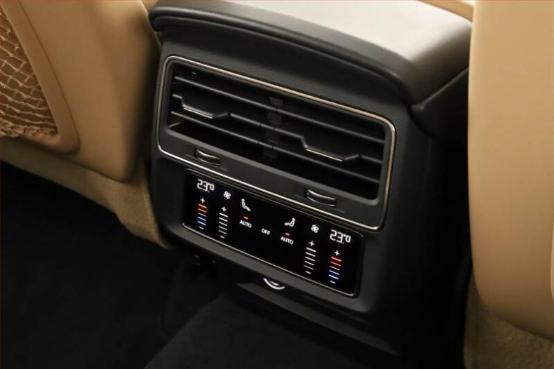 Audi Q7 - hlavní fotka