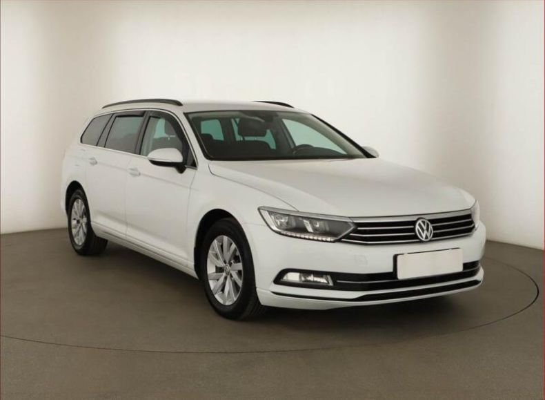 Volkswagen Passat - hlavní fotka inzerátu