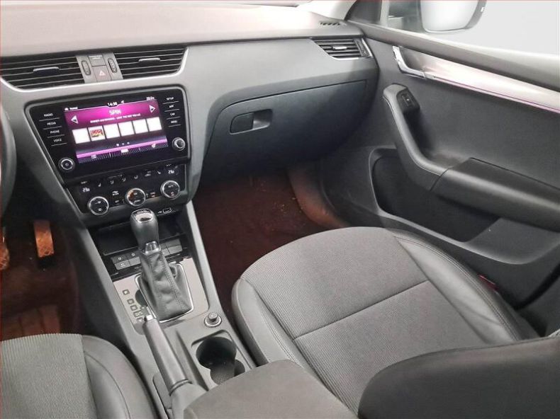 Škoda Octavia - hlavní fotka
