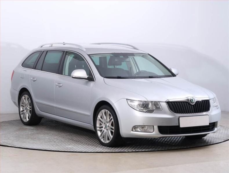 Škoda Superb - hlavní foto
