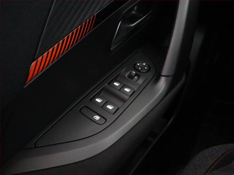 Peugeot 2008 - hlavní fotka