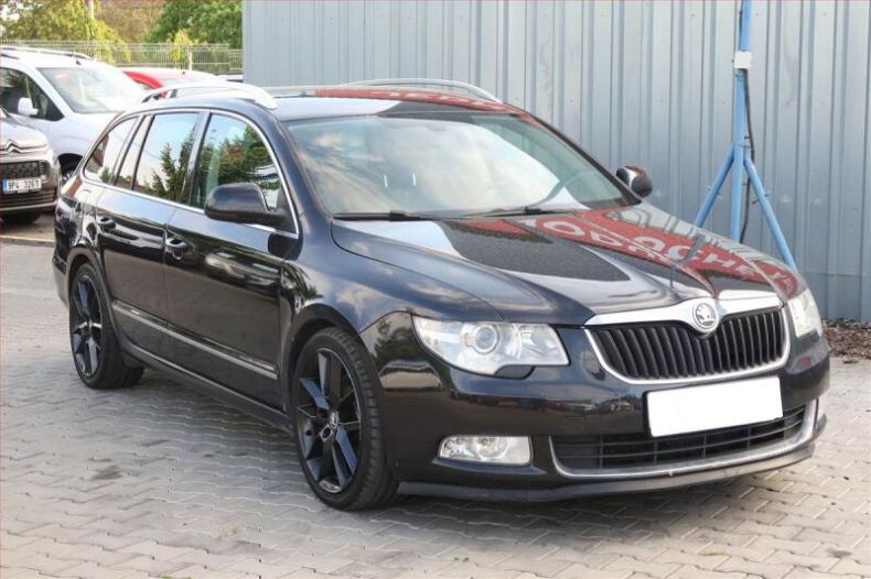 Škoda Superb - hlavní fotka inzerátu