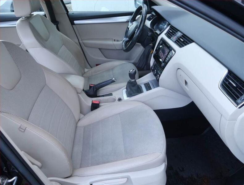 Škoda Octavia - hlavní fotka