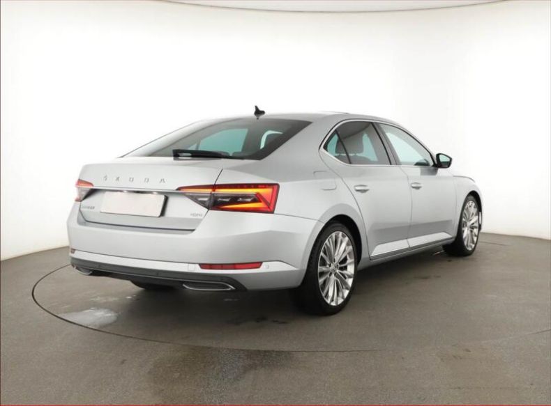 Škoda Superb - hlavní fotka