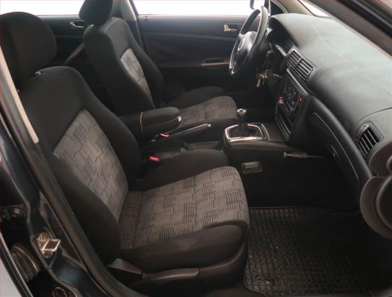 Volkswagen Passat - hlavní fotka