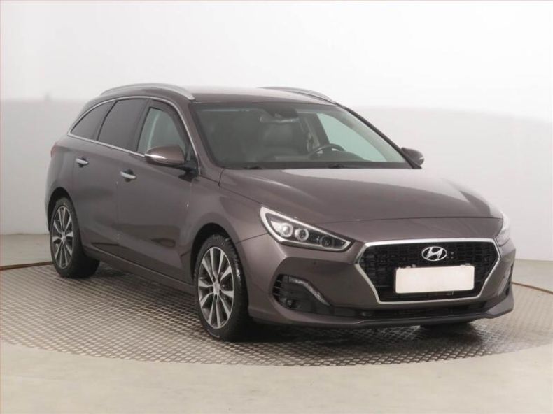 Hyundai i30 - hlavní foto