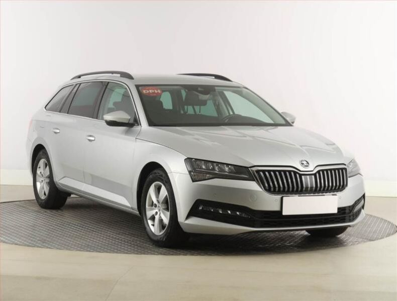 Škoda Superb - hlavní foto