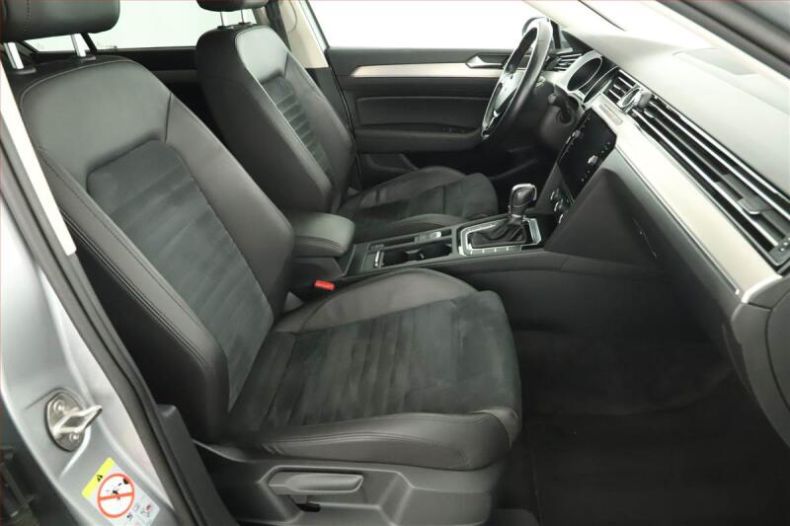 Volkswagen Passat - hlavní fotka