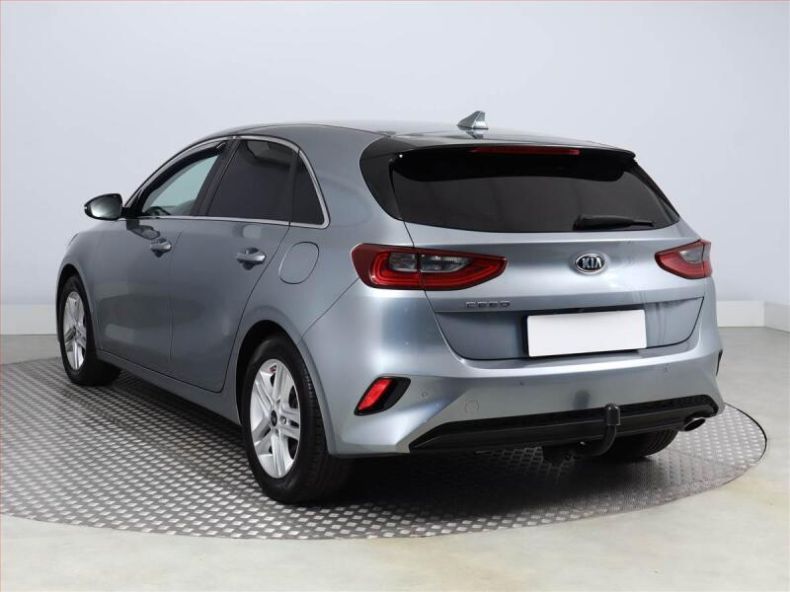 Kia Cee'd - hlavní fotka