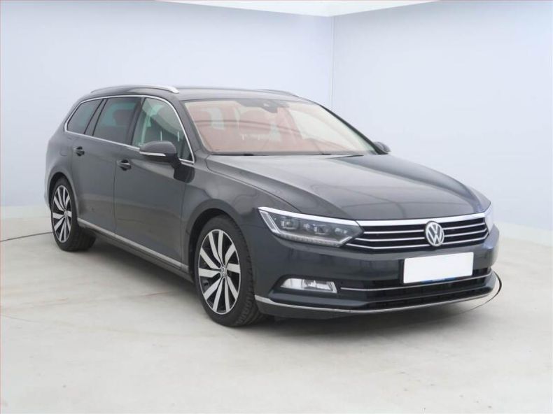 Volkswagen Passat - hlavní foto