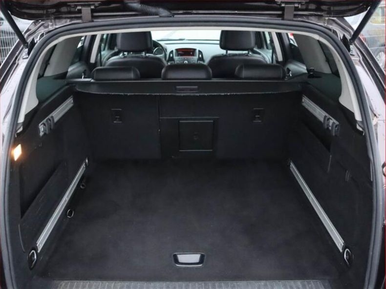 Opel Astra - hlavní fotka