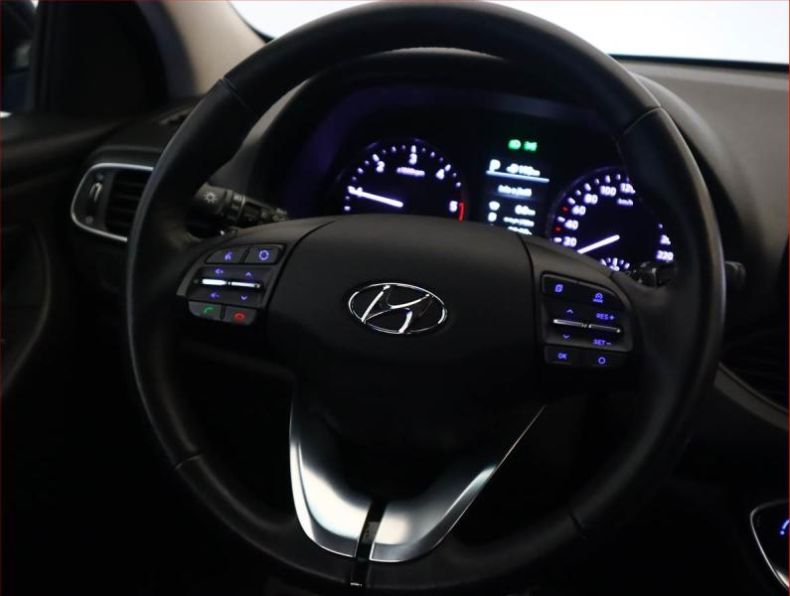 Hyundai i30 - hlavní fotka