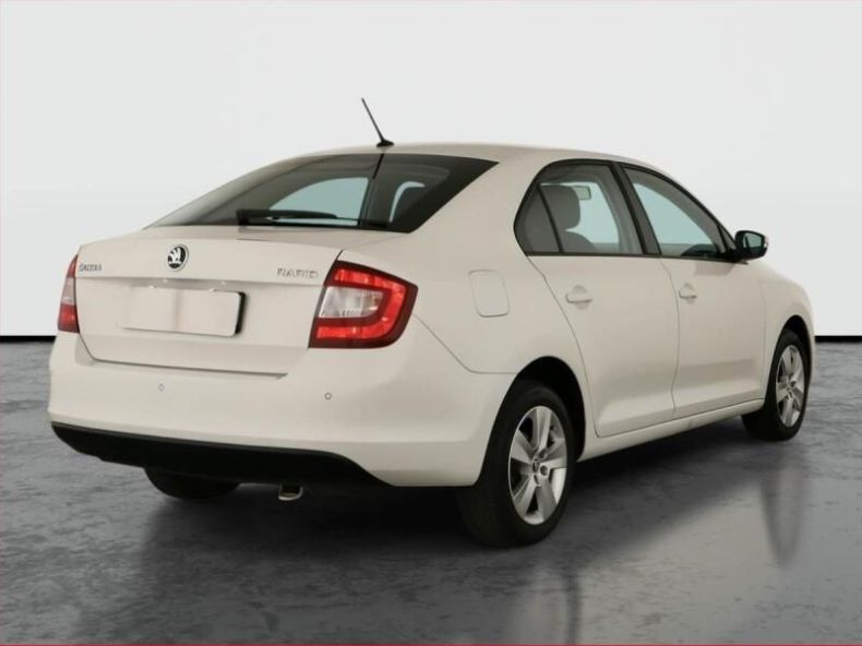 Škoda Rapid - hlavní fotka