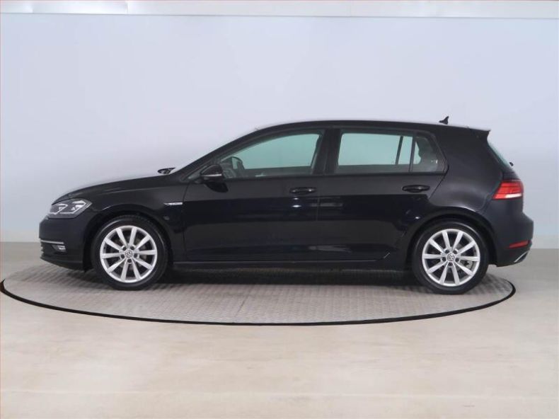 Volkswagen Golf - hlavní fotka