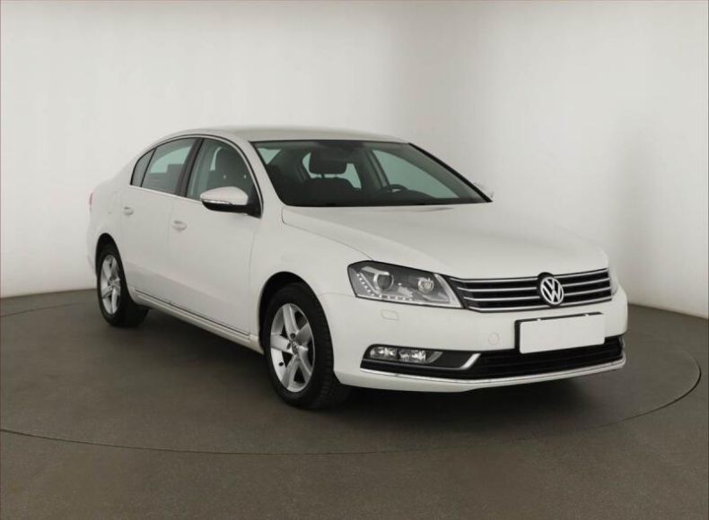 Volkswagen Passat - hlavní fotka inzerátu