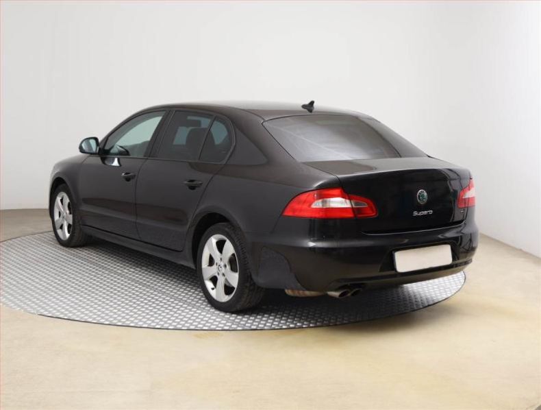 Škoda Superb - hlavní fotka