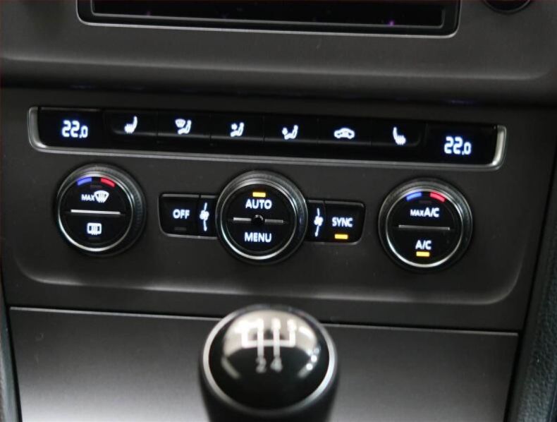 Volkswagen Golf - hlavní fotka