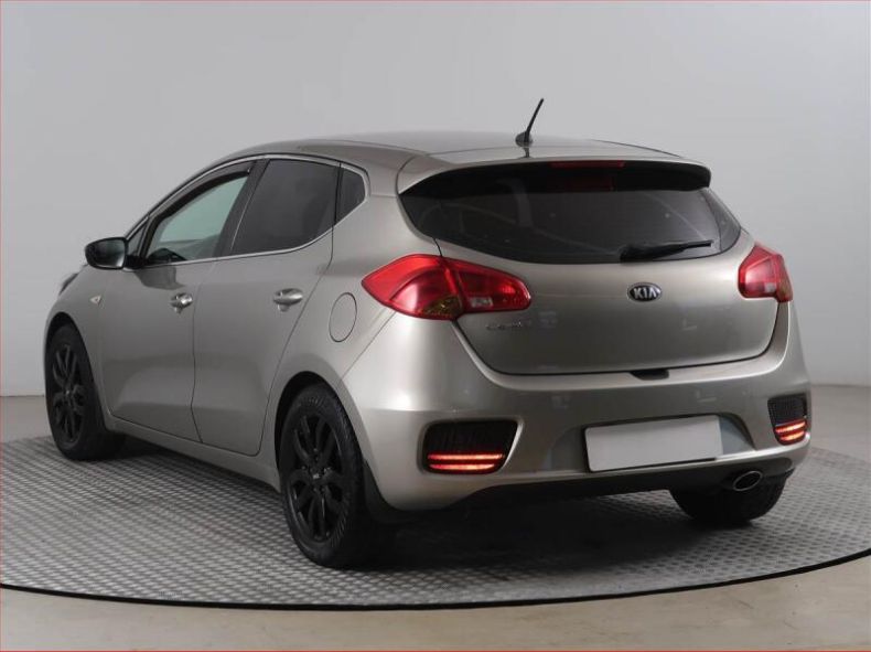 Kia Cee'd - hlavní fotka