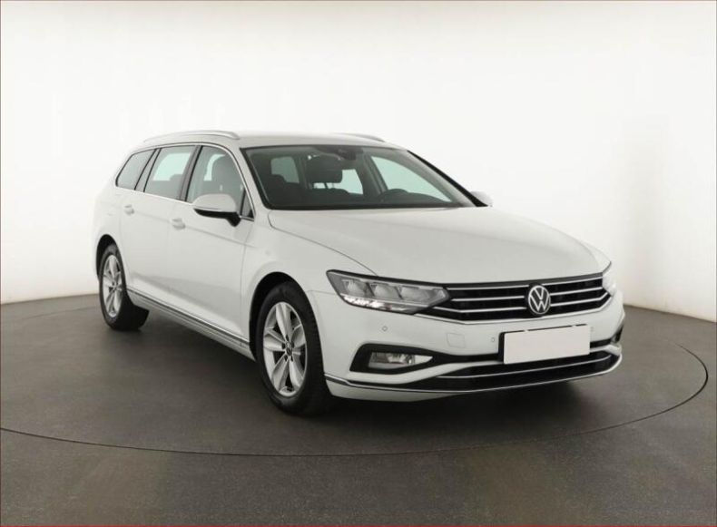 Volkswagen Passat - hlavní foto