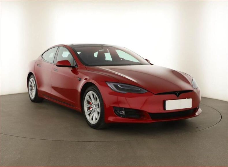 Tesla S-type - hlavní foto