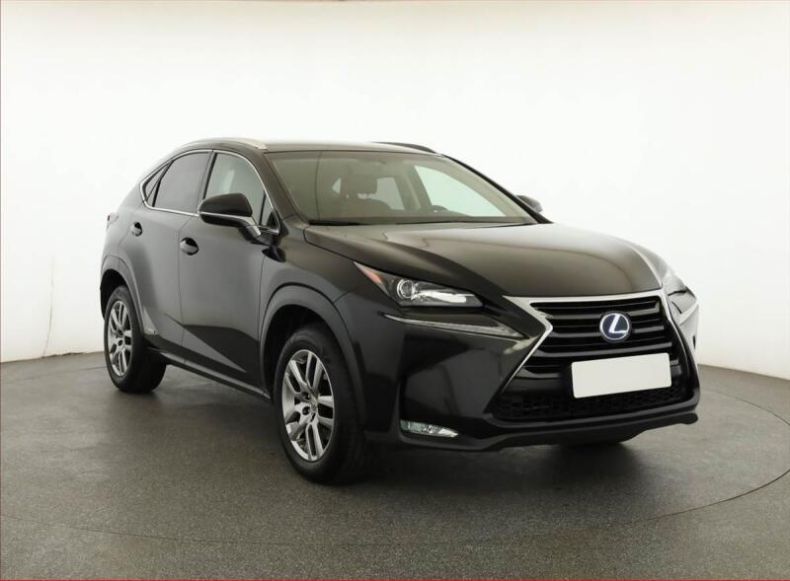 Lexus NX 300h - hlavní foto