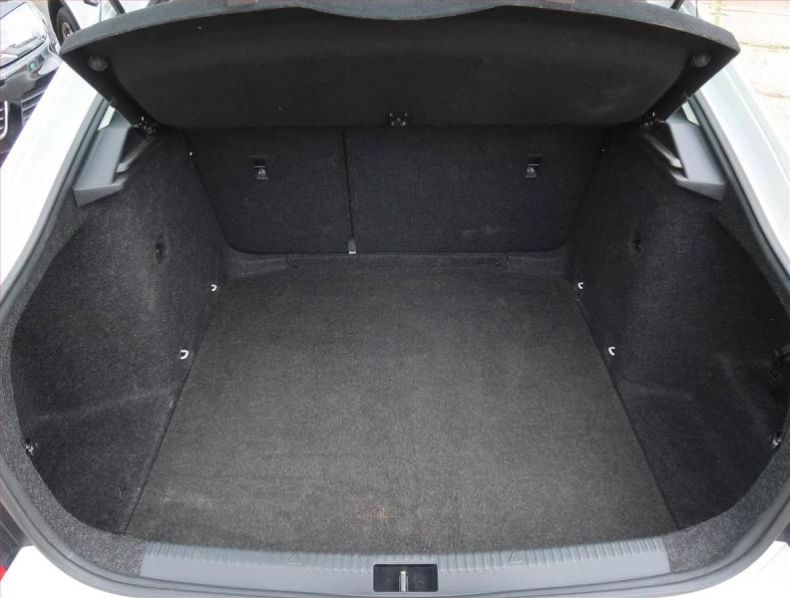 Škoda Octavia - hlavní fotka