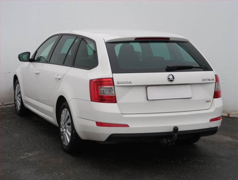 Škoda Octavia - hlavní fotka