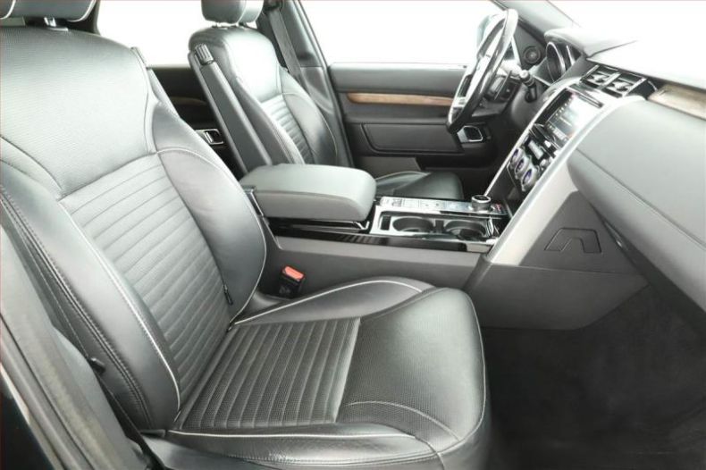 Land Rover Discovery - hlavní fotka