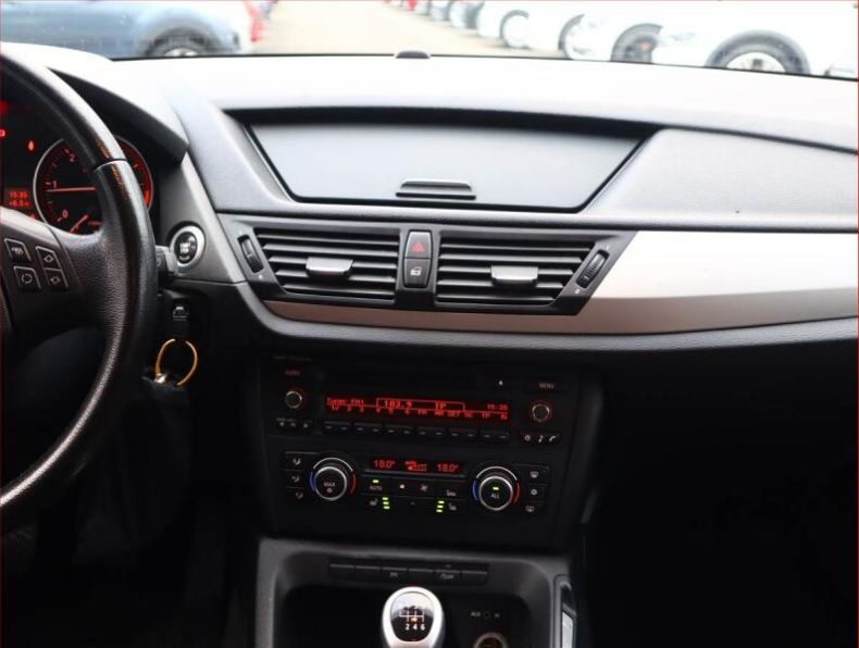 BMW X1 - hlavní fotka