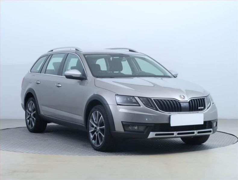 Škoda Octavia - hlavní fotka