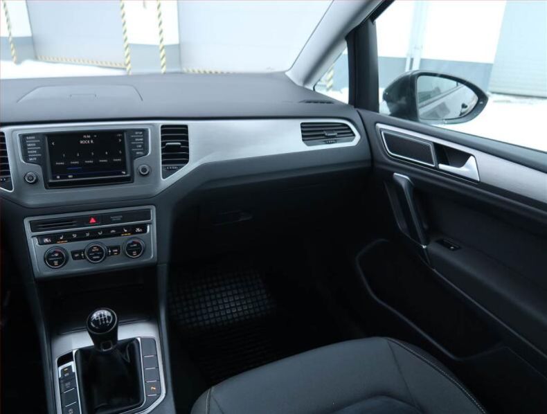 Volkswagen Golf - hlavní fotka