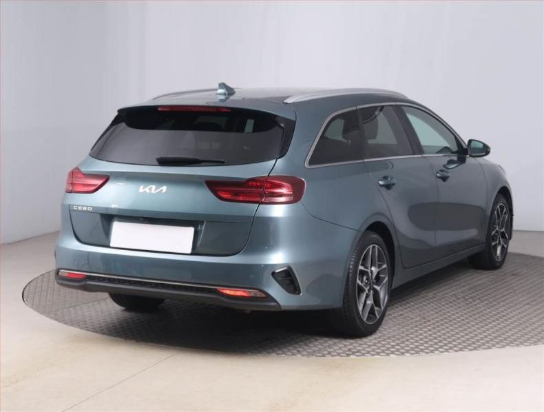 Kia Cee'd - hlavní fotka