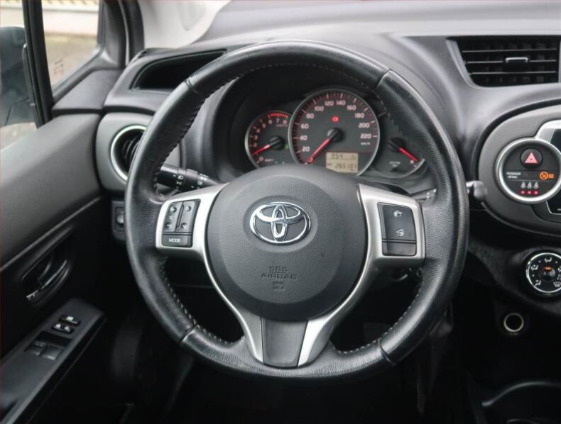 Toyota Yaris - hlavní fotka