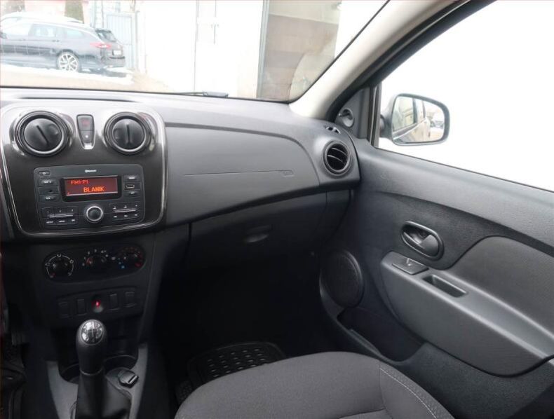 Dacia Sandero - hlavní fotka