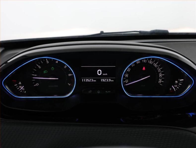 Peugeot 2008 - hlavní fotka