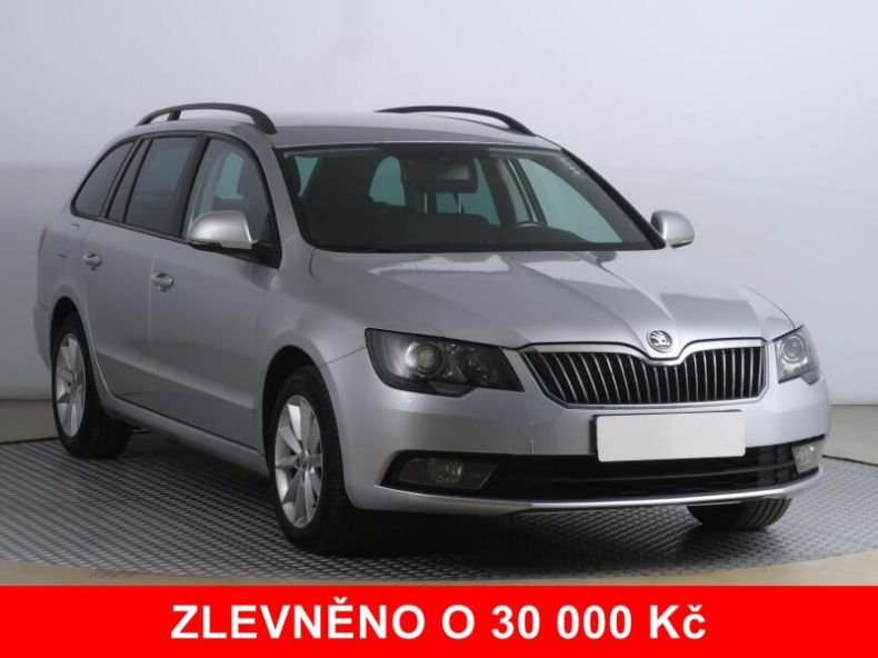 Škoda Superb - hlavní foto