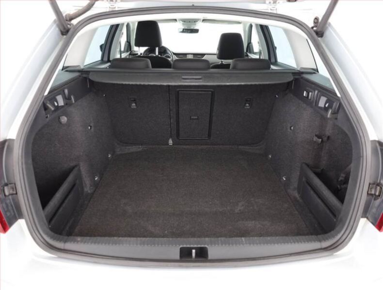 Škoda Octavia - hlavní fotka